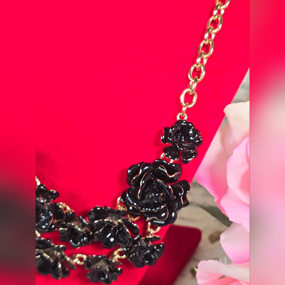 Talbots Black & Gold Statement Bib Necklace, Cascading Flowers. - Picture 9 of 12